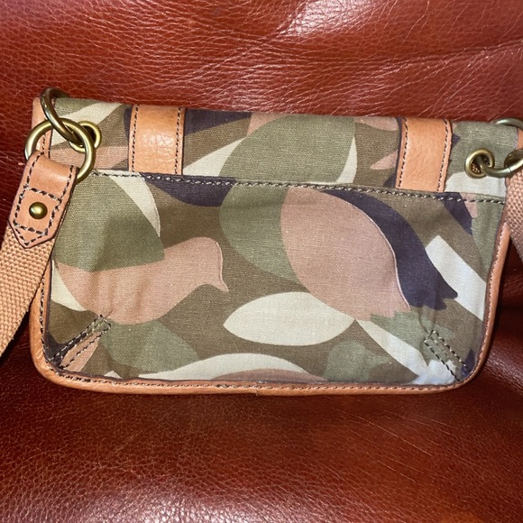 Fossil Crossbody Wallet/Bag - Picture 2 of 6